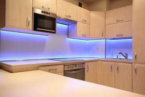 Bezel of LED lights in kitchen